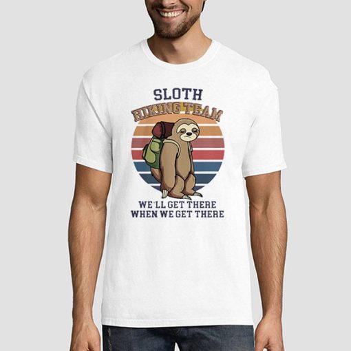 T shirt White Vintage Sloth Hiking Team Sweatshirt